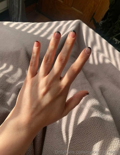 nyxxx at night kostenlose sexy bild