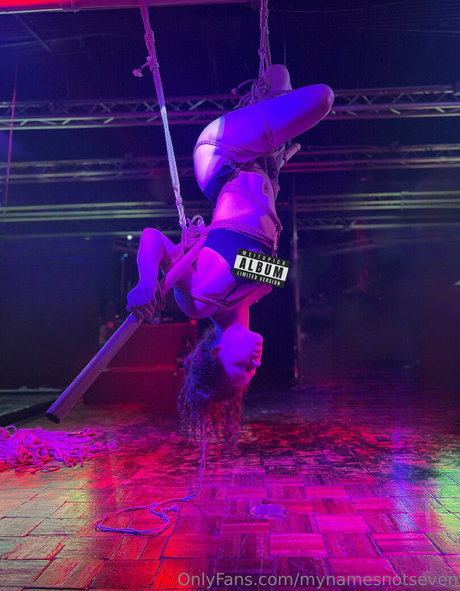 mynamesnotseven erotische hübsche fotos