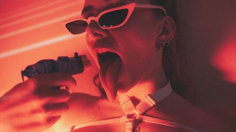 Long Tongue Fetish porno schöne bild