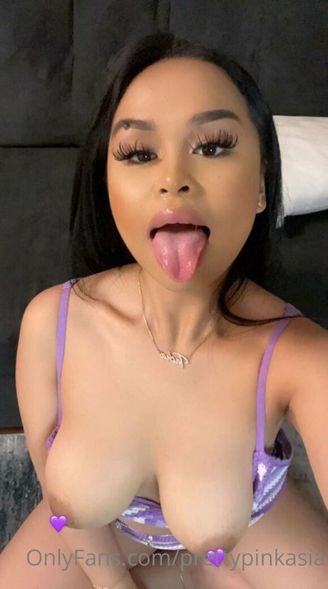 prettypinkasia model sexy bild