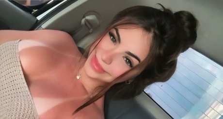 Emily Gori kostenlose top bild