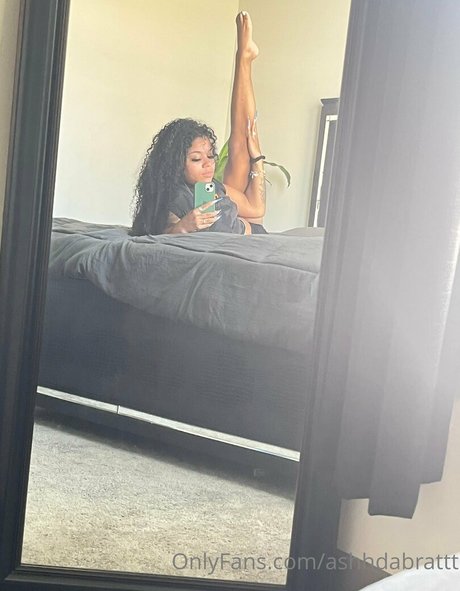 ashhdabrattt pornostar schöne fotos