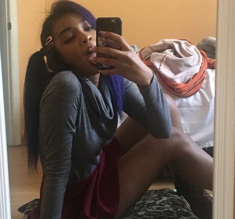 _segakuma model hd bilder