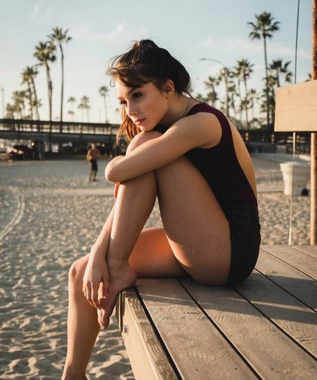 Serena Mello erwachsene nacktheit galerie