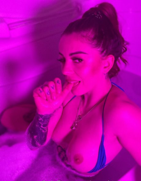 naughty batter model foto