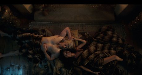 Anya Chalotra sex archiv