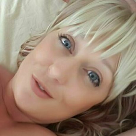 lolaluxx1 schöne nacktheit galerie