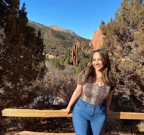 Ellie Johnston top sex bild