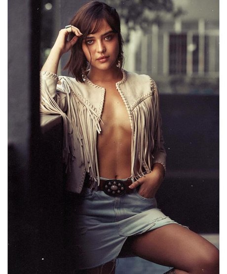 Bella Piero model nackten fotos