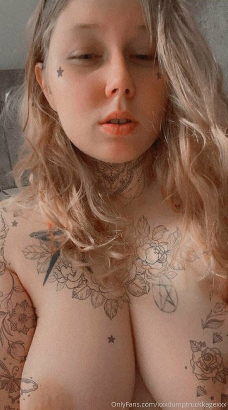 riesige titten milf onlyfans exklusive archiv