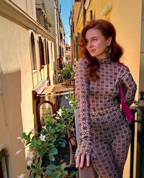 Hannah Laresa Smith nackt schöne archiv