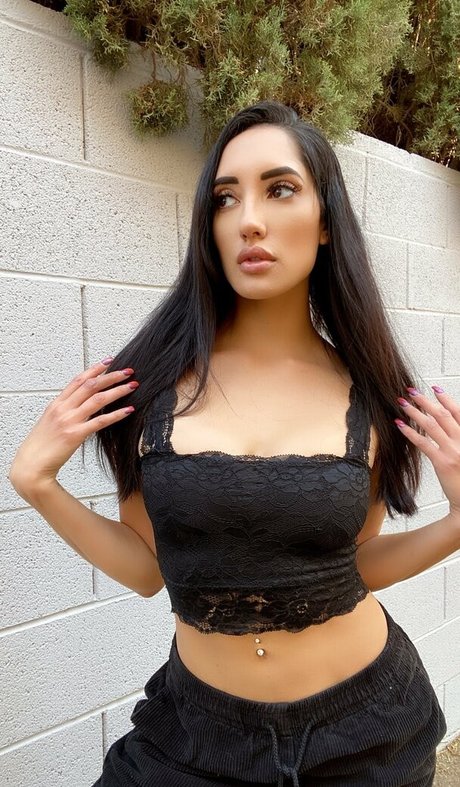 chloeamourfree kunst erotische galerie