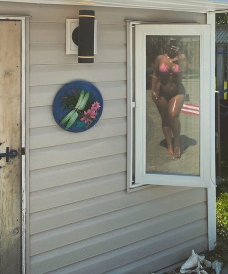 Lilly Alcorn hübsche nackten archiv