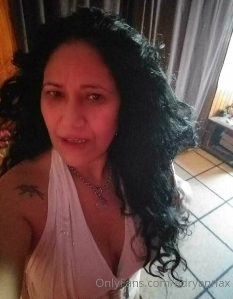 adryannax nackt freie foto