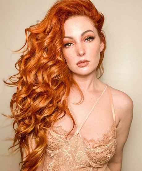 Nicole Simone xxx sex bild