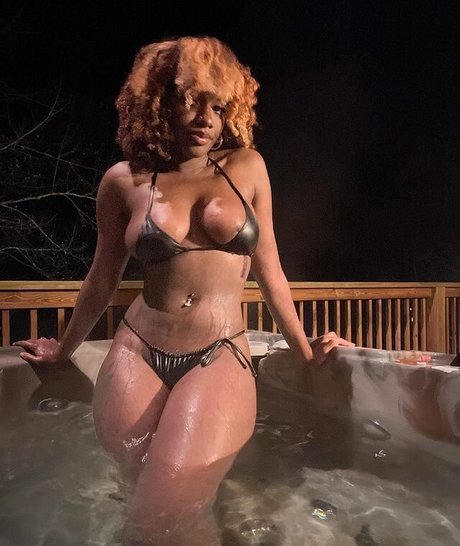 xo rocky ox7 schauspielerin schöne fotos