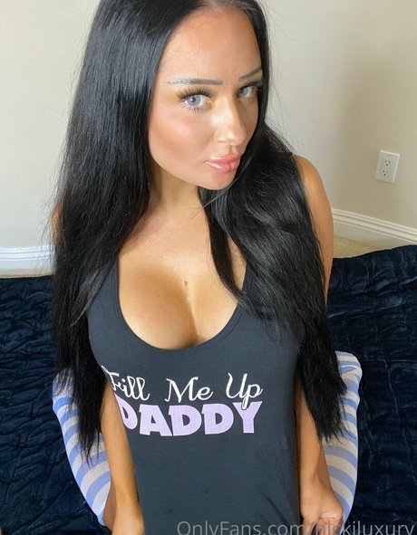 nickiluxury sexy hd bild