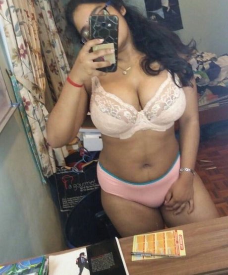 Indian Exhibition nackt kostenlose bild