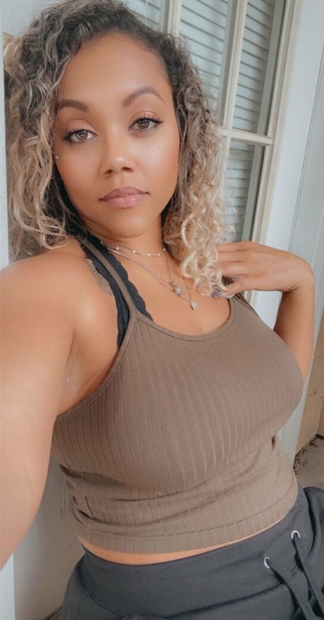 nickole1022 pornostar nackt fotos