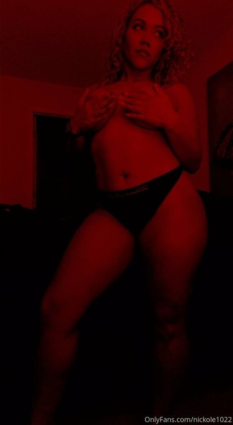 nickole1022 erwachsene kunst galerie