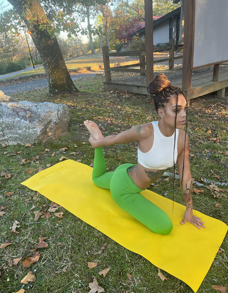 leahsade freie porno bilder