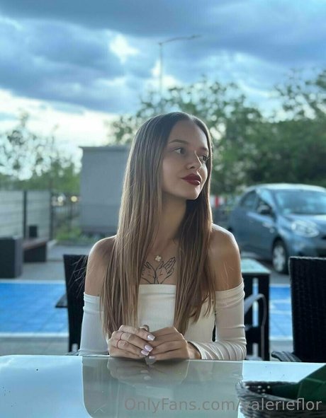 valerieflor top heiße bild