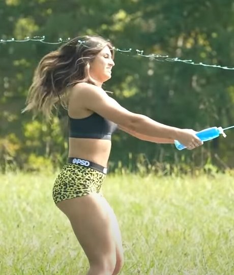 Hailie Deegan beste porno bild