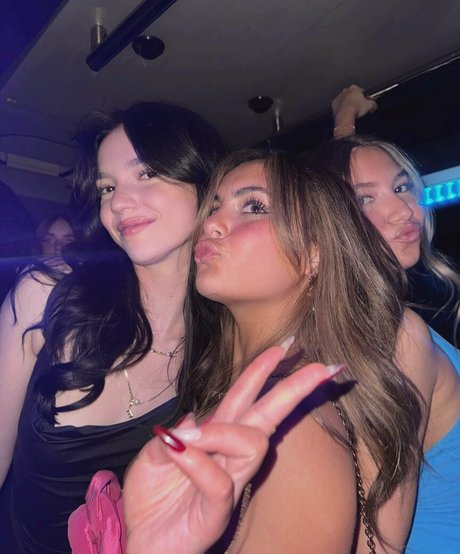 Sara Bella Harris kostenlose schöne foto