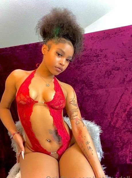 playgirl native porno akt foto