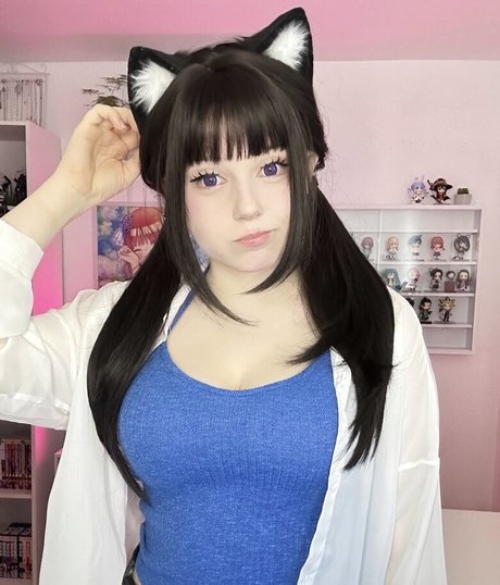 Upminaa nackt exklusive galerie