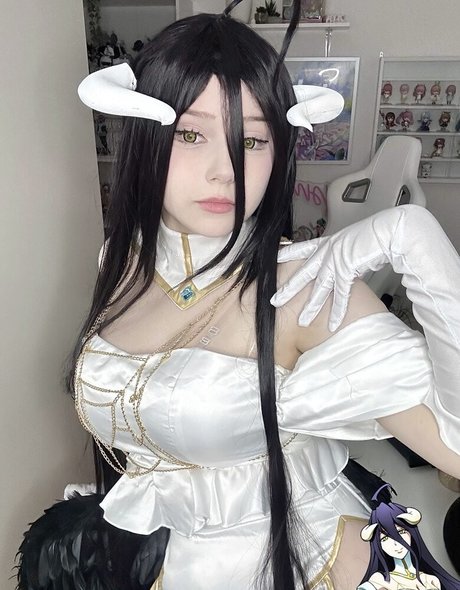 Upminaa erotische schöne galerie