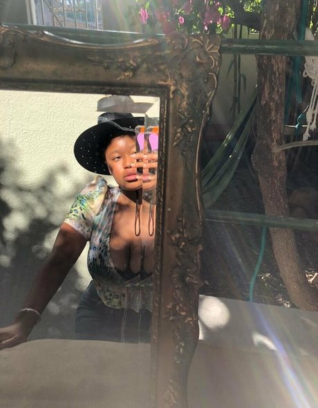 arielcosmo hd nackt galerie