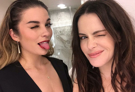 Annie Murphy erwachsene nackten galerie