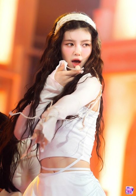 Danielle Marsh erwachsene schöne bild