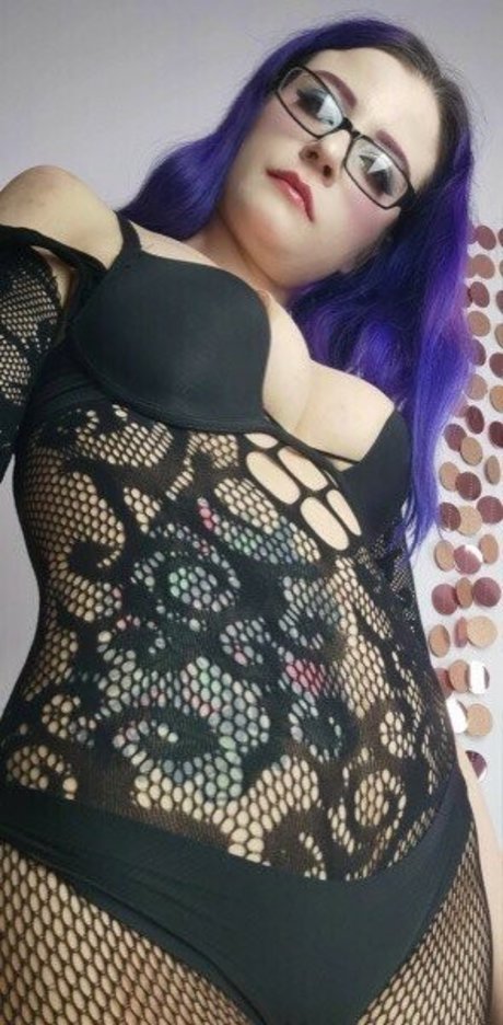 esfiriya tudor erwachsene nackten bild