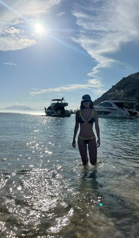 Vera Viel kostenlose nacktheit archiv