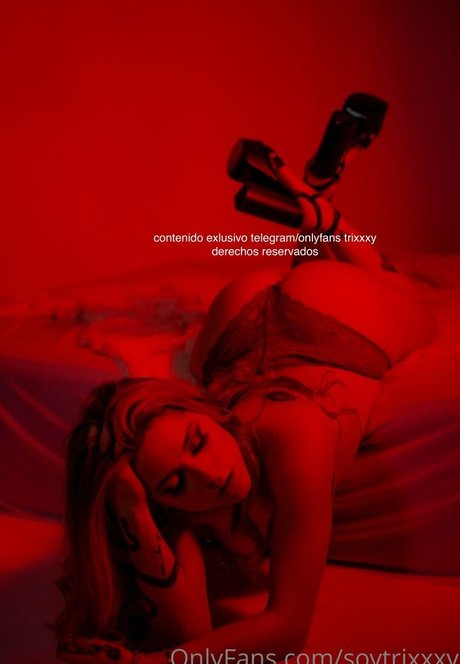 Trixxxy Soytrixxxy porno nacktheit fotos