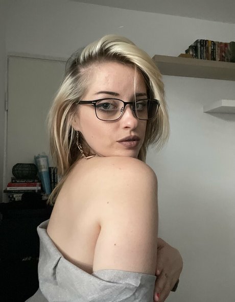 Anastasia Freiberg model nackt bild