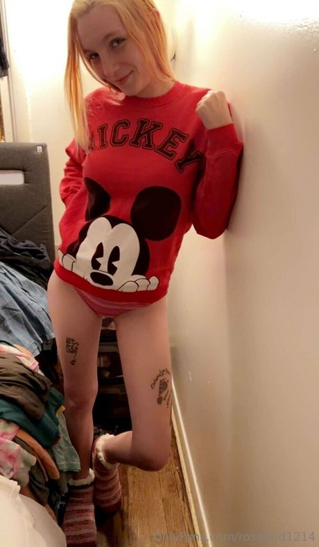 rosebud1214 model nacktheit bild