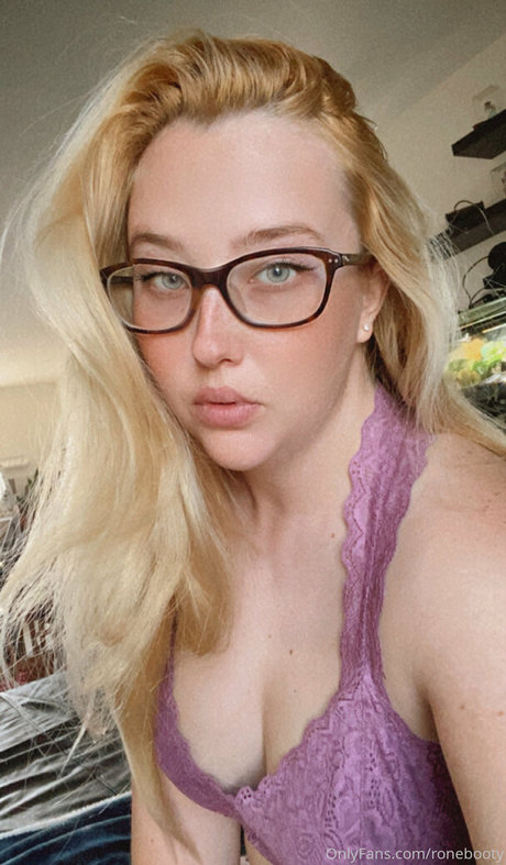 ronebooty sexy nackten fotos