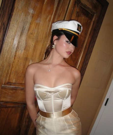 Bella Podaras Bilder