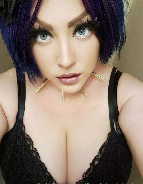 frauleinvivicalee nackt kunst bild