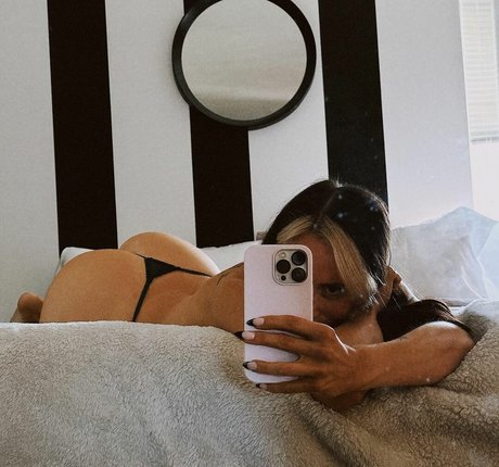 Shesmytranquility top heiße bilder