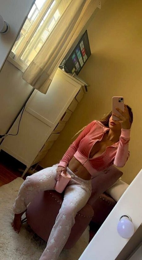 youngani xx hübsche pornostar foto