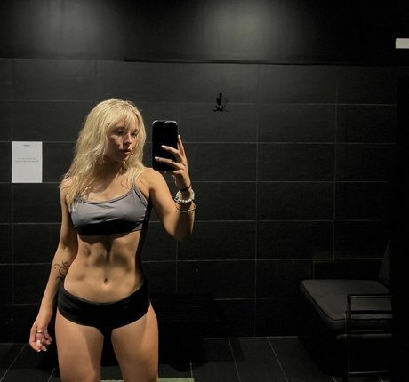 Chelsea Pearce pornostar schöne bild