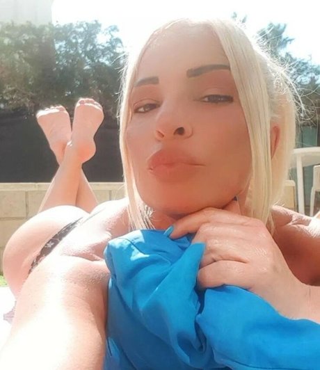 Loredana Modugno pornostar nackten bild