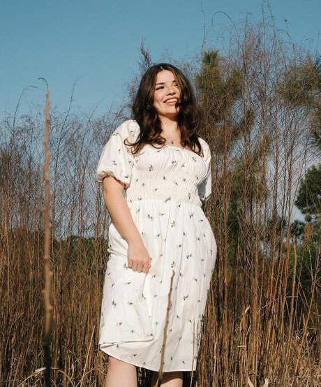 Alondra Larson erwachsene erotische bilder