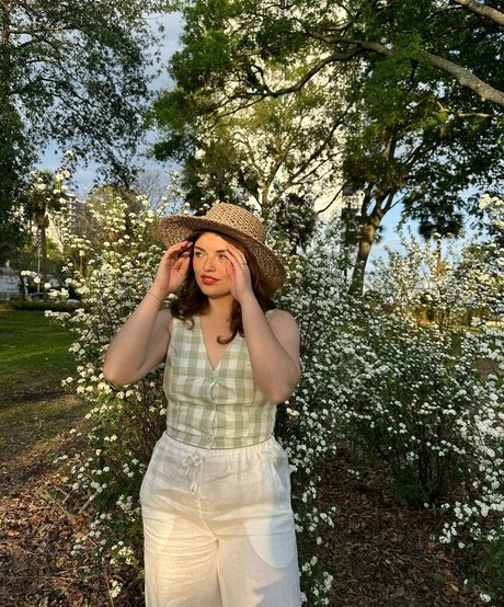 Alondra Larson pornostar akt fotos