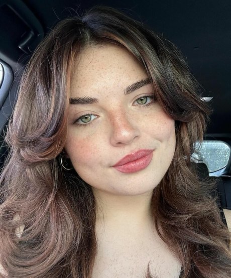 Alondra Larson hübsche nette bilder