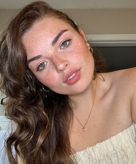 Alondra Larson pornostar akt bilder